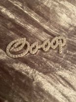 oo-oop brooch