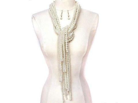 Cream tie pearl necklace